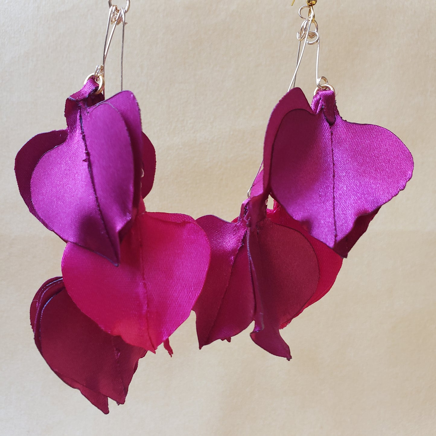 ARETES BUGAMBILIA